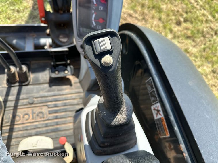 image for item DM0326 2019 Kubota  U27-4 mini excavator