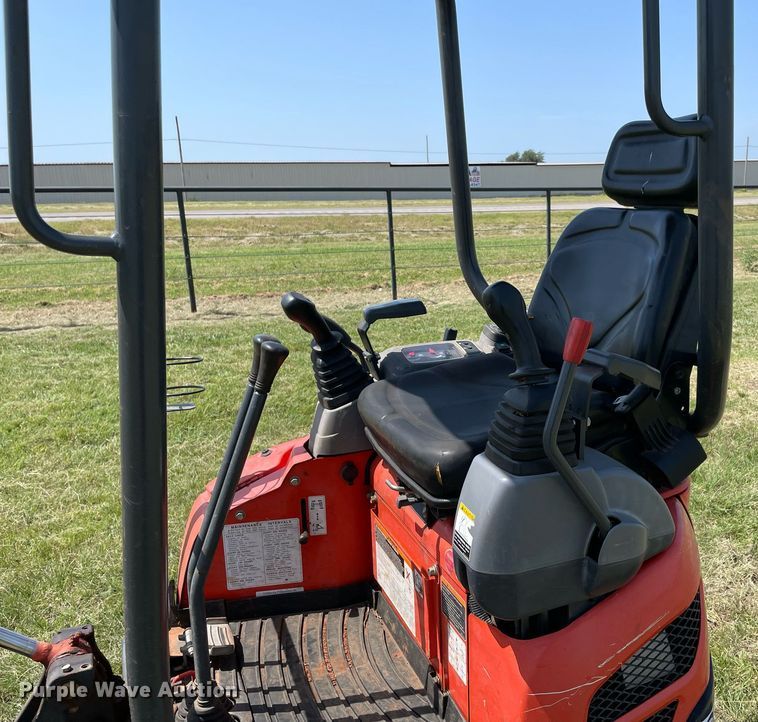 image for item DM0327 2019 Kubota  U17 mini excavator