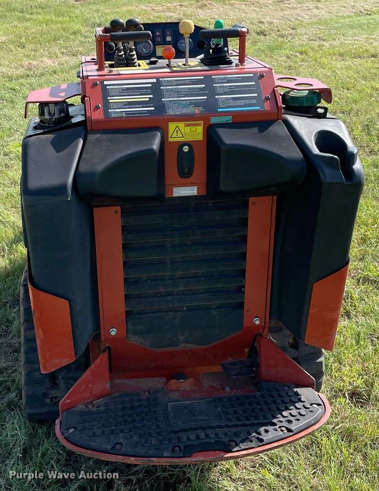 image for item DM0329 2019 Ditch Witch  SK800 compact utility loader