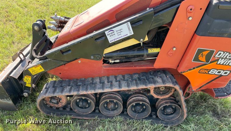 image for item DM0329 2019 Ditch Witch  SK800 compact utility loader