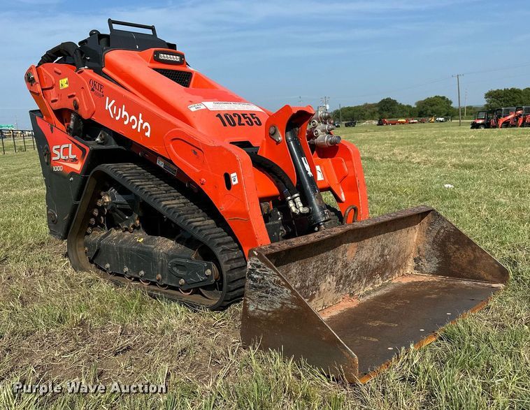 image for item DM0330 2021 Kubota  SCL1000 compact utility loader