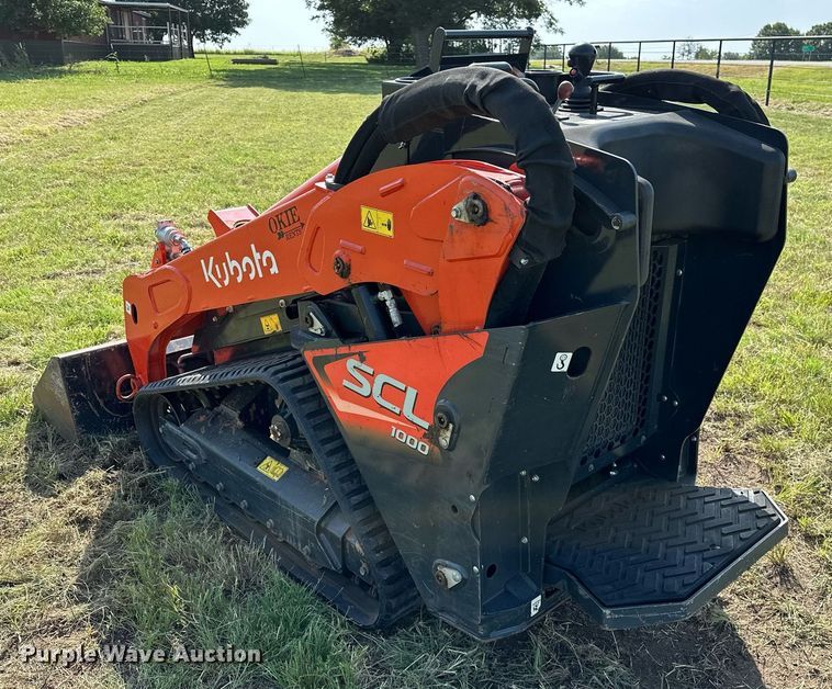image for item DM0330 2021 Kubota  SCL1000 compact utility loader