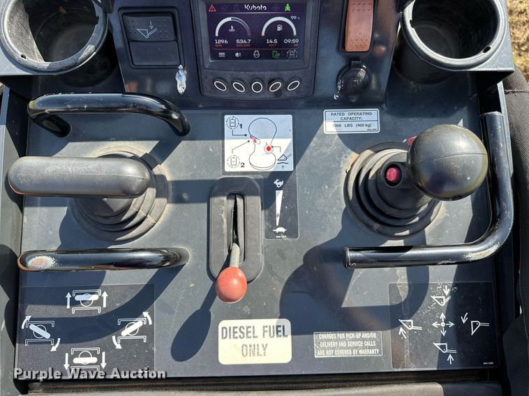 image for item DM0330 2021 Kubota  SCL1000 compact utility loader