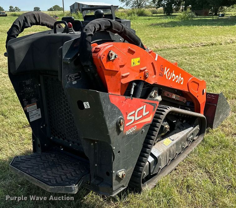 image for item DM0331 2021 Kubota  SCL1000 compact utility loader