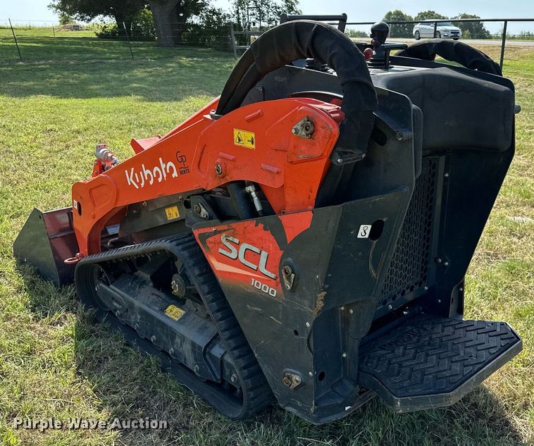 image for item DM0331 2021 Kubota  SCL1000 compact utility loader