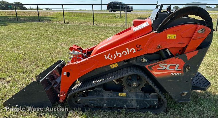 image for item DM0331 2021 Kubota  SCL1000 compact utility loader