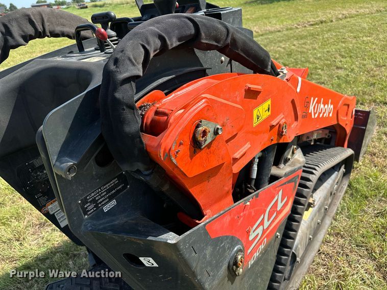 image for item DM0331 2021 Kubota  SCL1000 compact utility loader