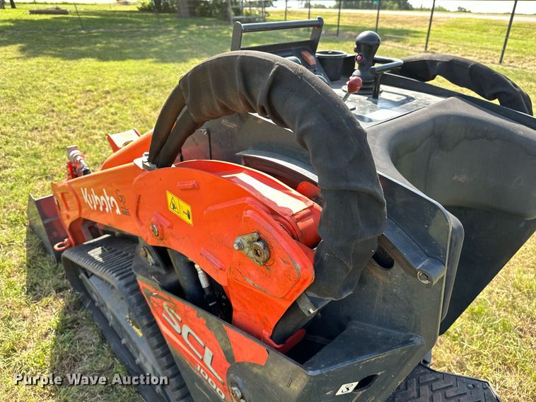 image for item DM0331 2021 Kubota  SCL1000 compact utility loader