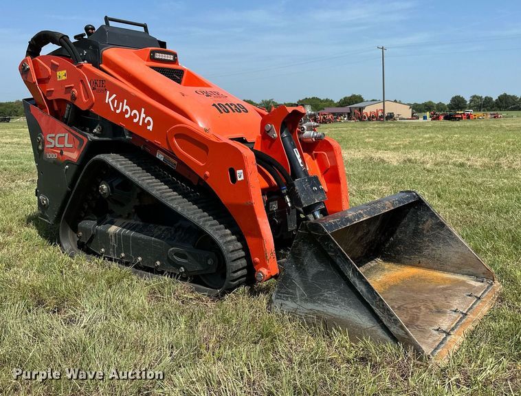image for item DM0332 2021 Kubota  SCL1000 compact utility loader