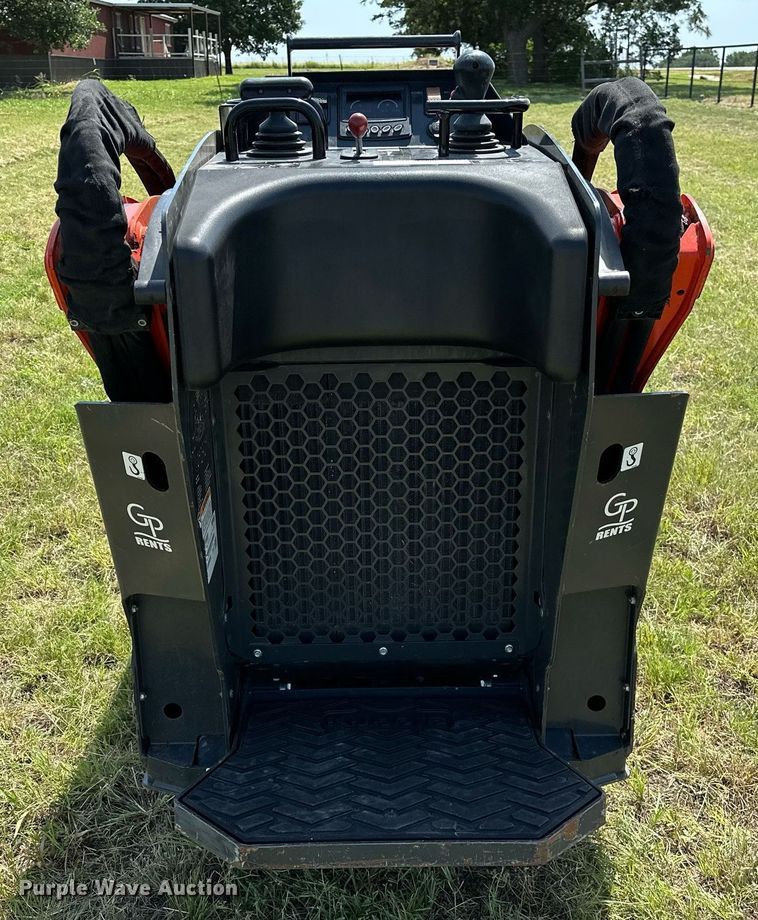 image for item DM0332 2021 Kubota  SCL1000 compact utility loader