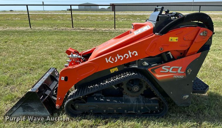 image for item DM0332 2021 Kubota  SCL1000 compact utility loader