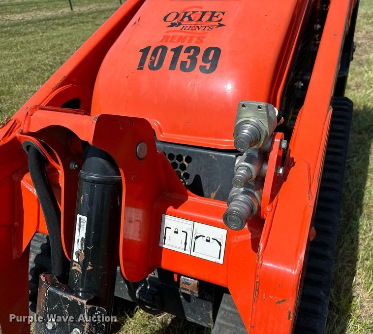 image for item DM0332 2021 Kubota  SCL1000 compact utility loader