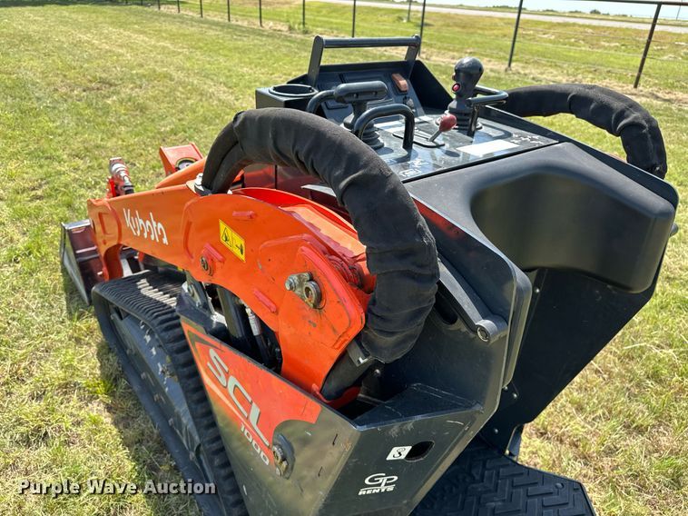 image for item DM0332 2021 Kubota  SCL1000 compact utility loader