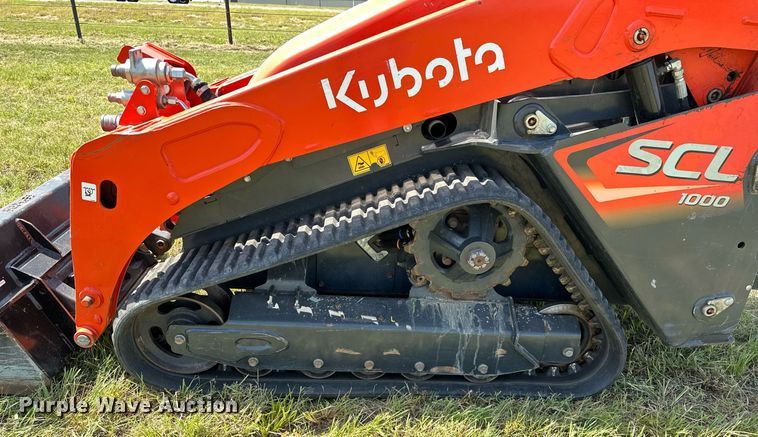 image for item DM0332 2021 Kubota  SCL1000 compact utility loader
