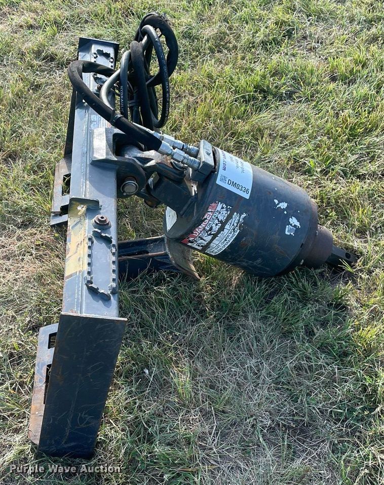 image for item DM0336 2015 Paladin  X1975 skid steer auger 