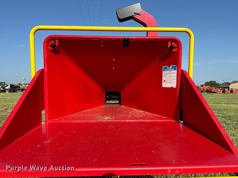 image for item DM0340 2022 Barreto  3107C wood chipper