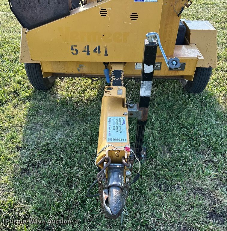 image for item DM0341 2014 Vermeer BC700XL wood chipper