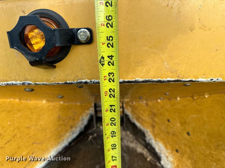 image for item DM0341 2014 Vermeer BC700XL wood chipper