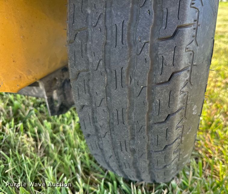 image for item DM0341 2014 Vermeer BC700XL wood chipper