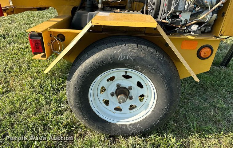 image for item DM0341 2014 Vermeer BC700XL wood chipper