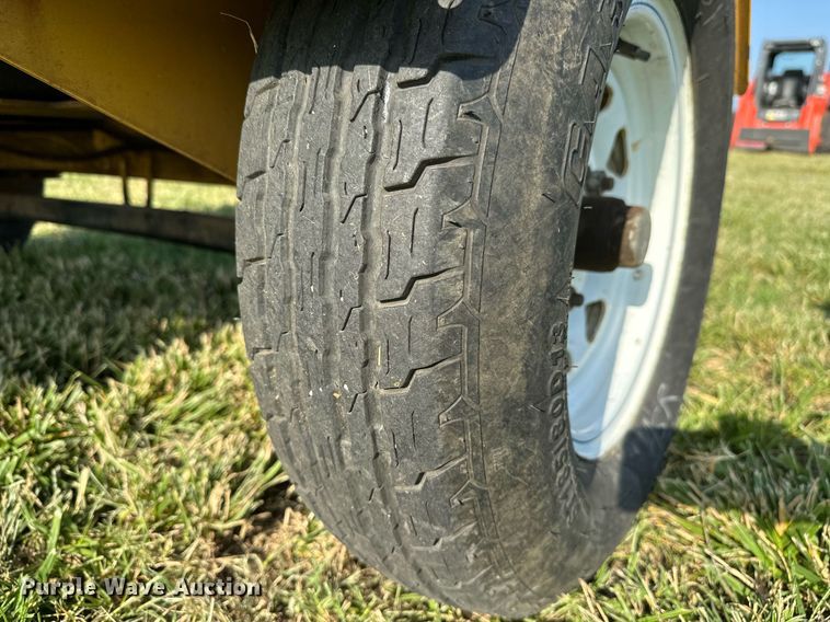 image for item DM0341 2014 Vermeer BC700XL wood chipper