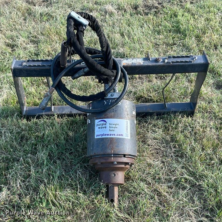 image for item DM0342 2015 Paladin X1975 skid steer auger