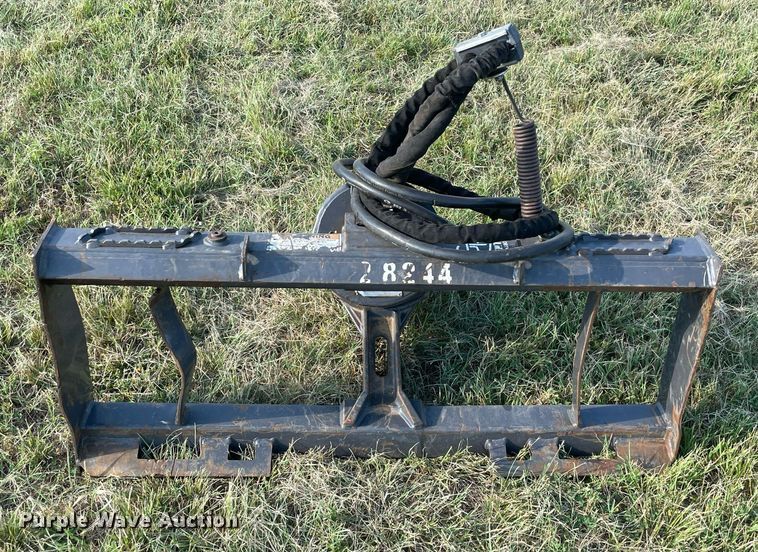 image for item DM0342 2015 Paladin X1975 skid steer auger