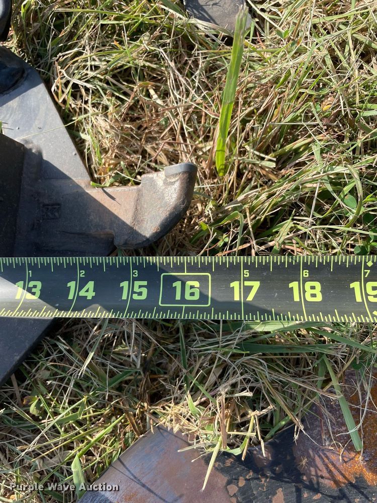 image for item DM0343 2022 Turf Teq 1305 edger 