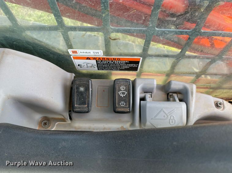 image for item DM0345 2020 Kubota SVL75-2 tracked skid steer loader