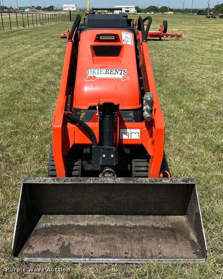 image for item DM0355 2021 Kubota  SCL1000 compact utility loader