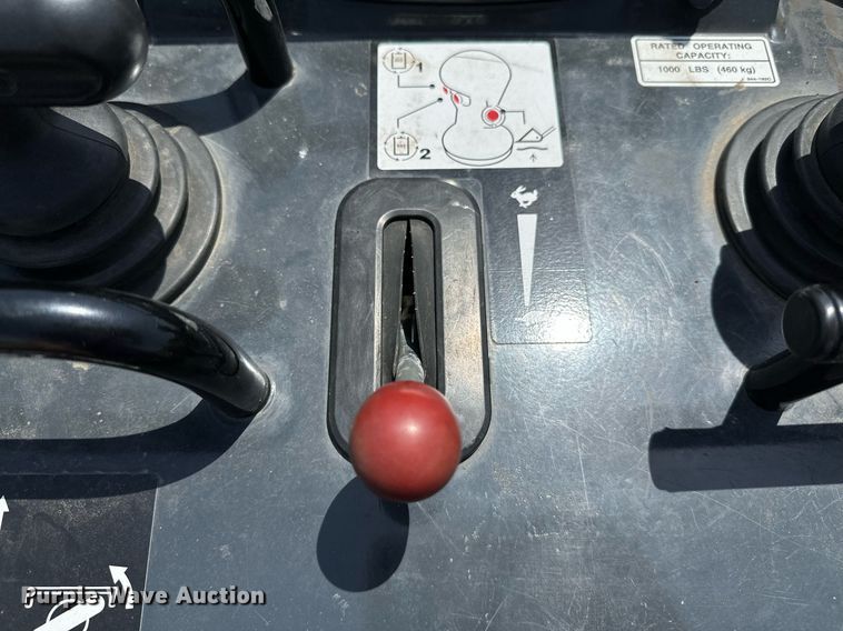 image for item DM0355 2021 Kubota  SCL1000 compact utility loader