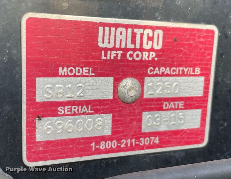 image for item DM0362 2015 Ford F650 Super Duty rollback truck