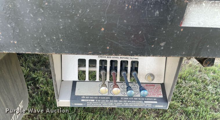 image for item DM0362 2015 Ford F650 Super Duty rollback truck