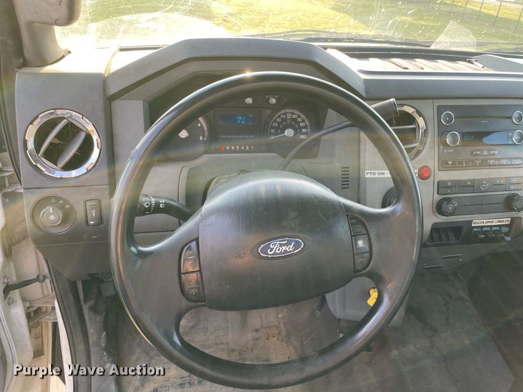 image for item DM0362 2015 Ford F650 Super Duty rollback truck