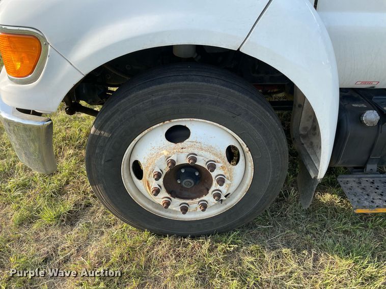 image for item DM0362 2015 Ford F650 Super Duty rollback truck