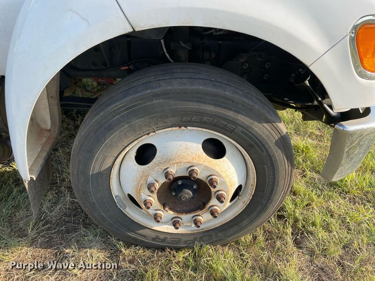 image for item DM0362 2015 Ford F650 Super Duty rollback truck