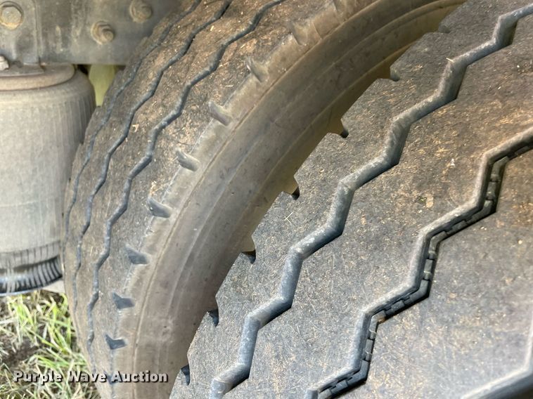 image for item DM0362 2015 Ford F650 Super Duty rollback truck