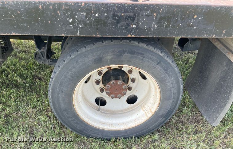 image for item DM0362 2015 Ford F650 Super Duty rollback truck