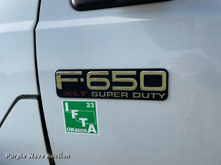 image for item DM0362 2015 Ford F650 Super Duty rollback truck