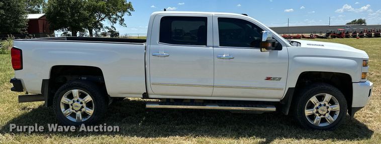 image for item DP3171 2019 Chevrolet  Silverado 2500HD  Crew Cab pickup truck
