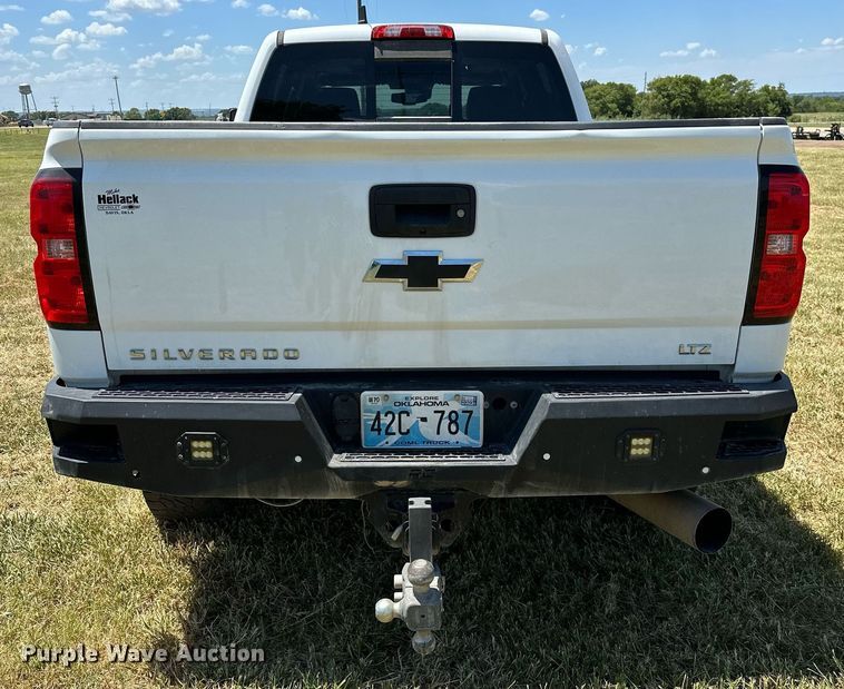 image for item DP3171 2019 Chevrolet  Silverado 2500HD  Crew Cab pickup truck