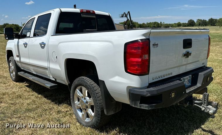 image for item DP3171 2019 Chevrolet  Silverado 2500HD  Crew Cab pickup truck