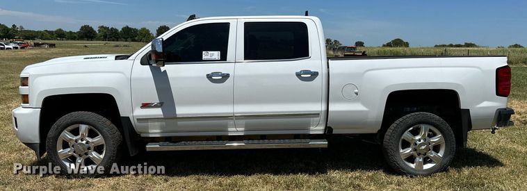 image for item DP3171 2019 Chevrolet  Silverado 2500HD  Crew Cab pickup truck