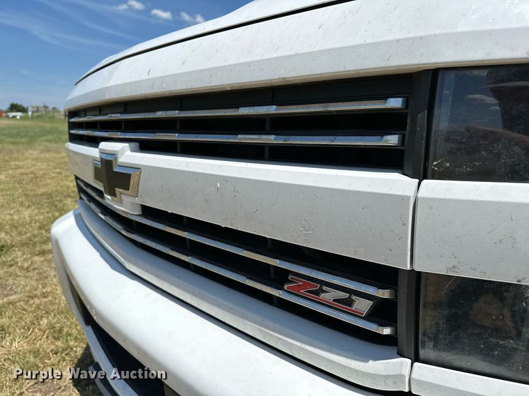 image for item DP3171 2019 Chevrolet  Silverado 2500HD  Crew Cab pickup truck