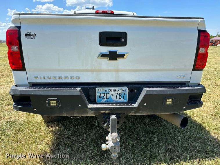 image for item DP3171 2019 Chevrolet  Silverado 2500HD  Crew Cab pickup truck