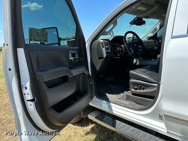 image for item DP3171 2019 Chevrolet  Silverado 2500HD  Crew Cab pickup truck