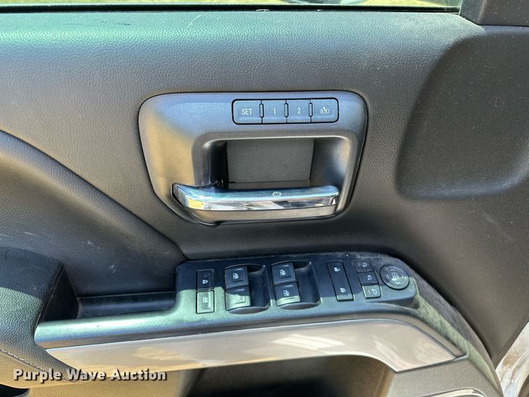 image for item DP3171 2019 Chevrolet  Silverado 2500HD  Crew Cab pickup truck