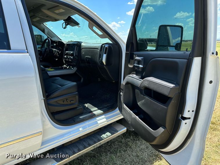 image for item DP3171 2019 Chevrolet  Silverado 2500HD  Crew Cab pickup truck