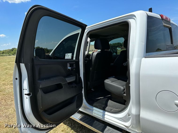 image for item DP3171 2019 Chevrolet  Silverado 2500HD  Crew Cab pickup truck