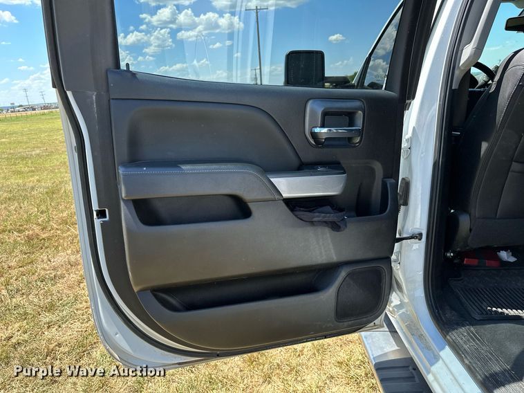 image for item DP3171 2019 Chevrolet  Silverado 2500HD  Crew Cab pickup truck